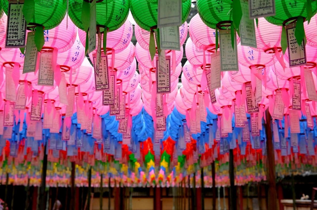 Why the MZ Generation Is Visiting a Buddhist Expo