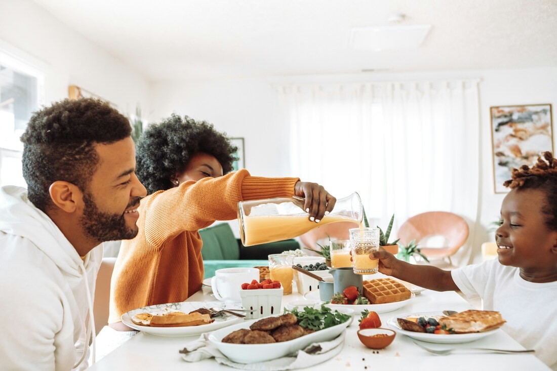 Put Down the Phone: Why Family Meals Need to Be Screen-Free