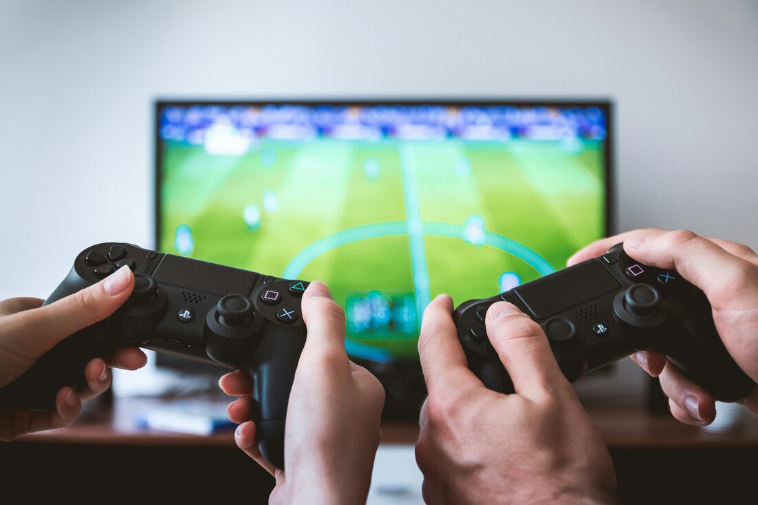 Sony Ends PlayStation Discs, Angers Many Gamers