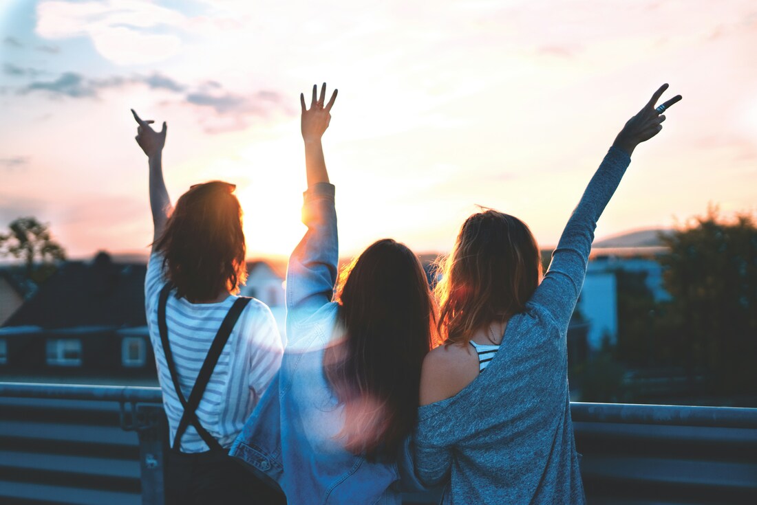 Is It Better to Have Many Friends?