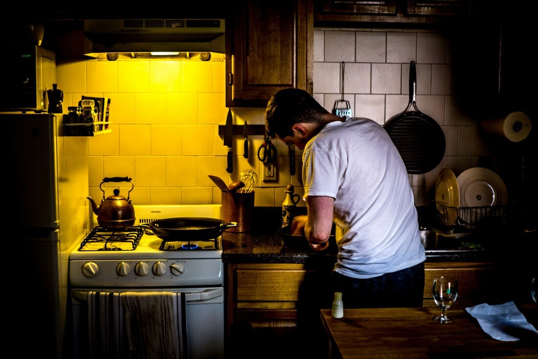 Record Number of Men Take on Housework and Child Care in South Korea