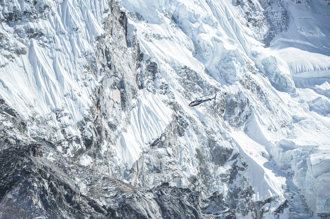 Mount Everest Guides Accused of Scamming Climbers by Forcing Helicopter Rescues
