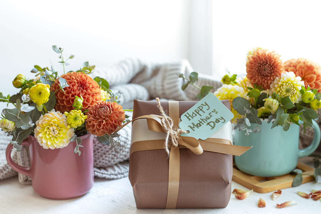 Gift Restrictions Overshadow Teachers' Day Celebrations